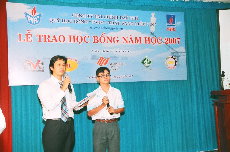 Trao học bổng 