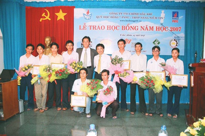 Trao học bổng 